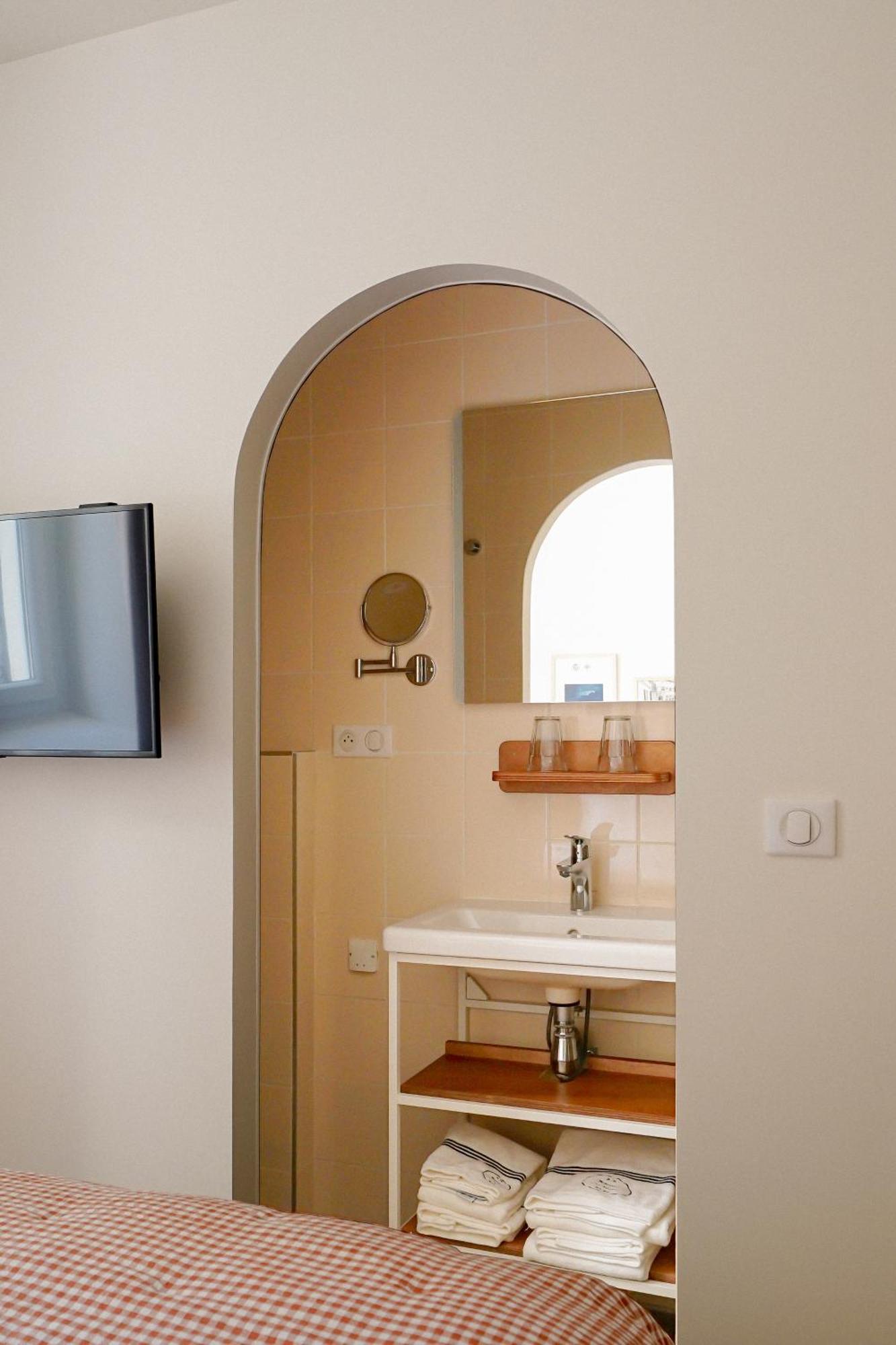 Alfred Hotels Les Halles Biarritz Esterno foto