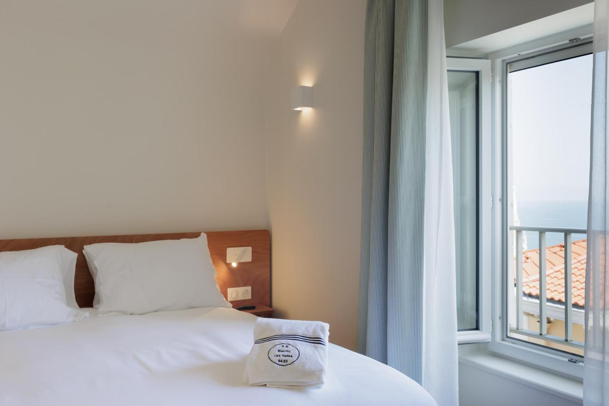 Alfred Hotels Les Halles Biarritz Esterno foto
