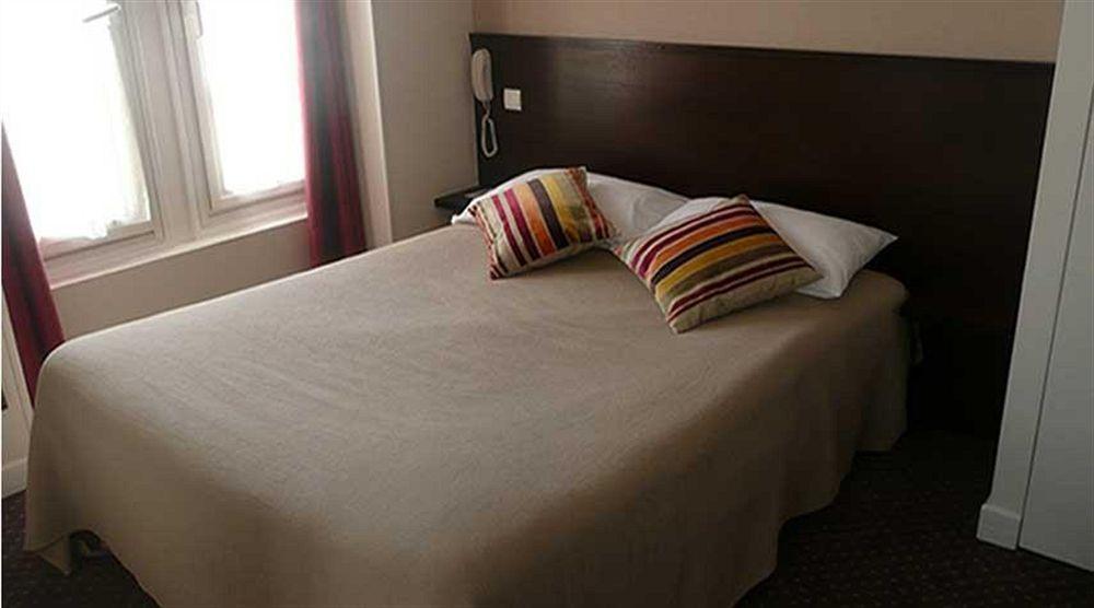 Alfred Hotels Les Halles Biarritz Esterno foto