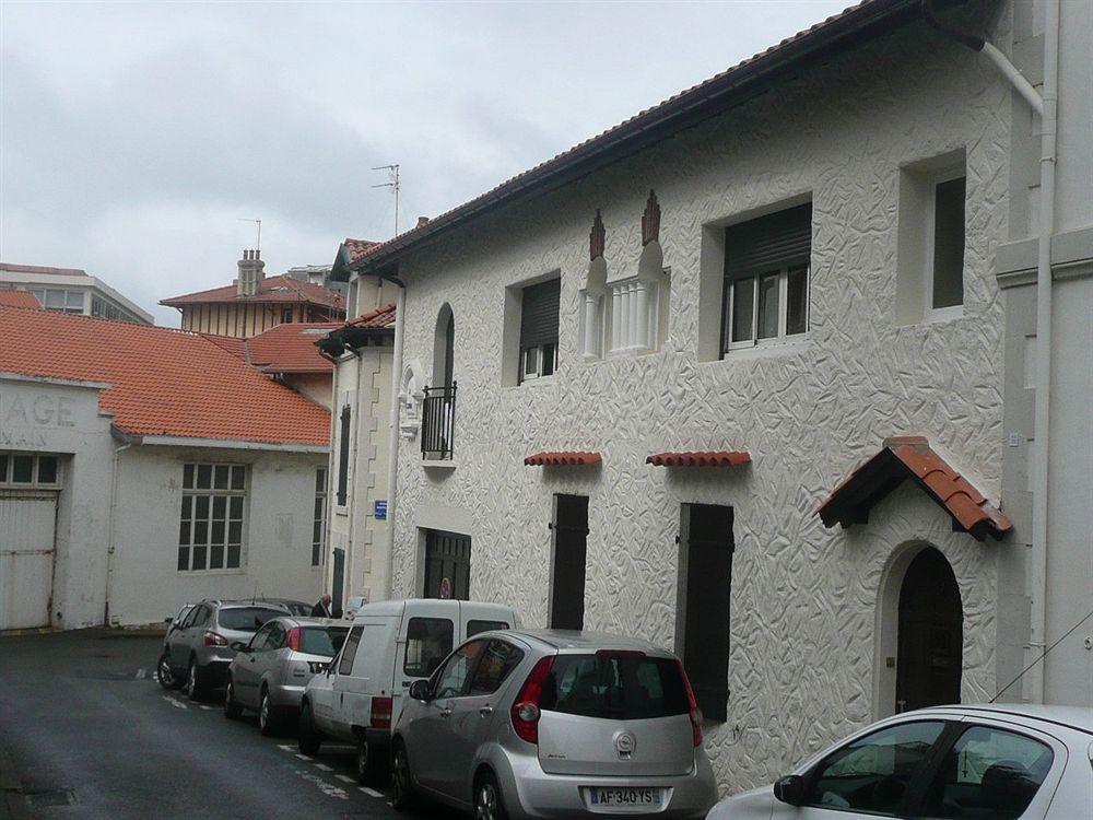 Alfred Hotels Les Halles Biarritz Esterno foto